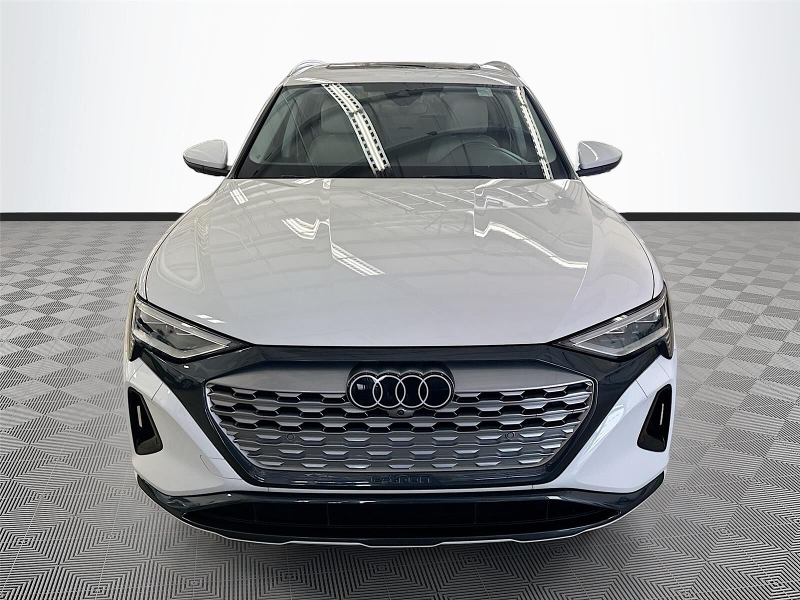 2024 Audi Q8