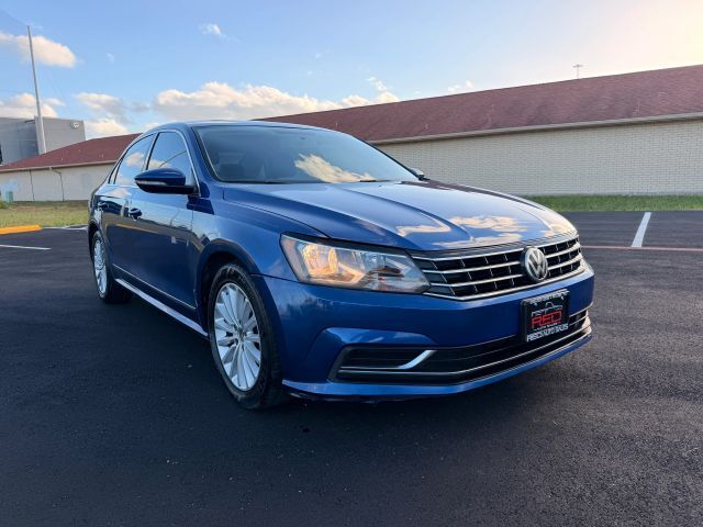 2017 VOLKSWAGEN Passat