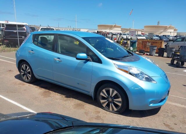2015 NISSAN Leaf