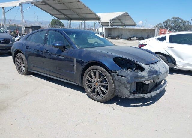 2023 PORSCHE Panamera