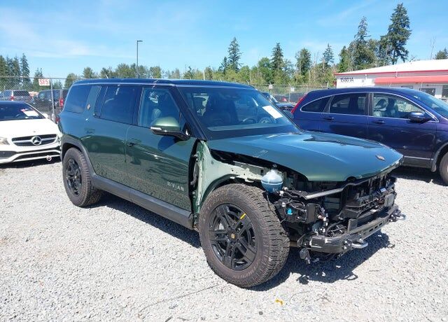 2025 RIVIAN R1S