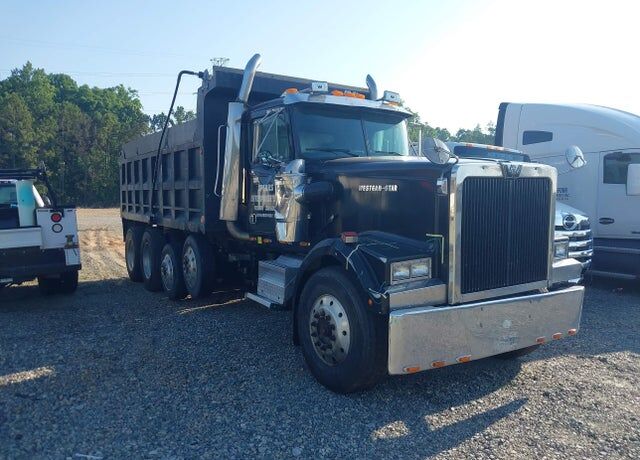 1996 WESTERN STAR 4900