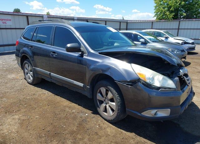 2012 SUBARU Outback