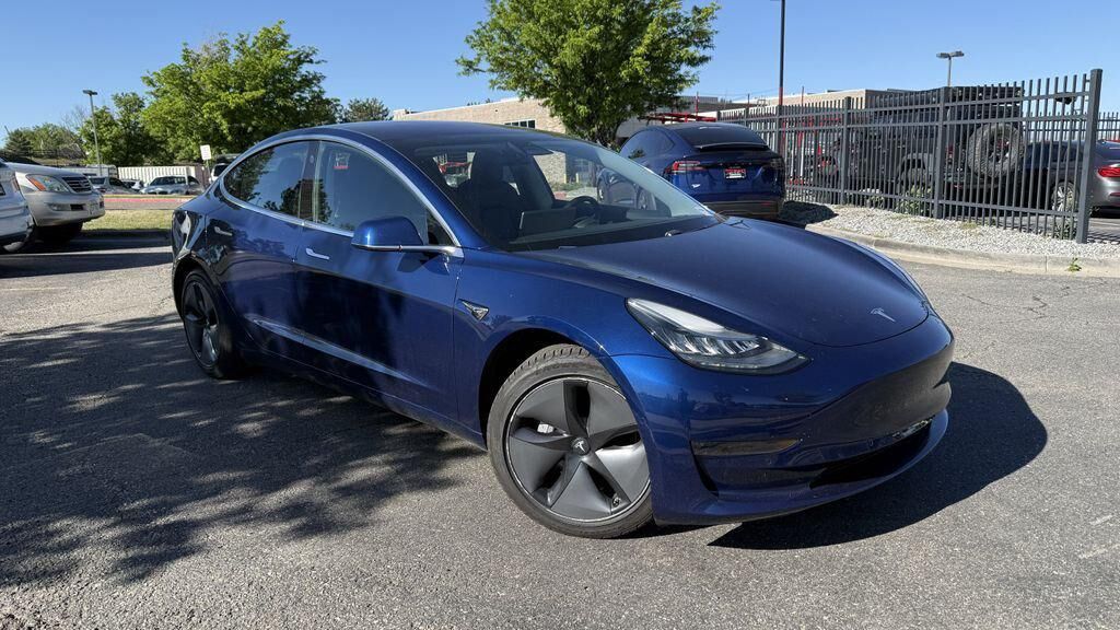 2018 TESLA Model 3