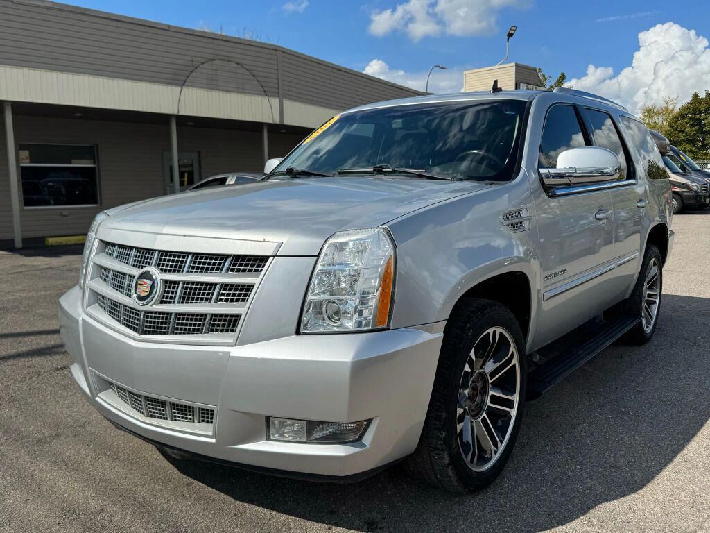 2012 CADILLAC Escalade