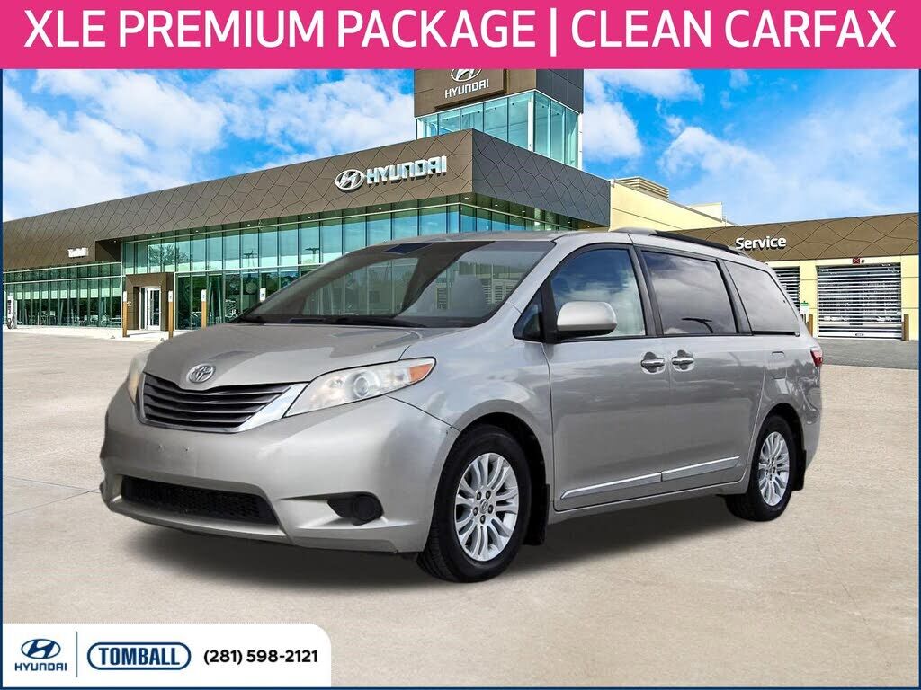 2016 TOYOTA Sienna