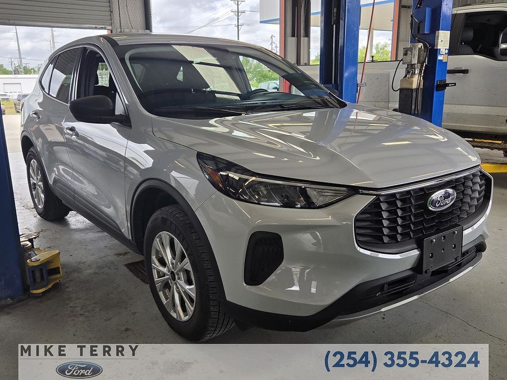 2025 FORD Escape