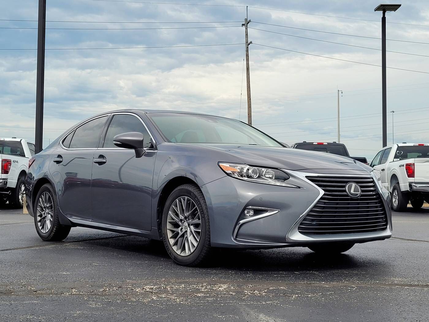 2018 LEXUS ES