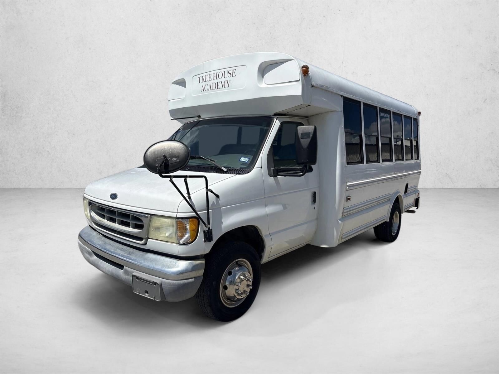 2002 FORD E-450