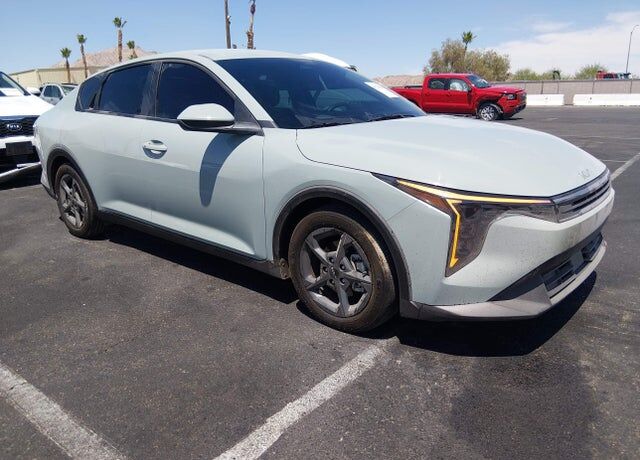 2025 KIA K4