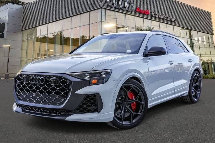 2026 AUDI RS Q8