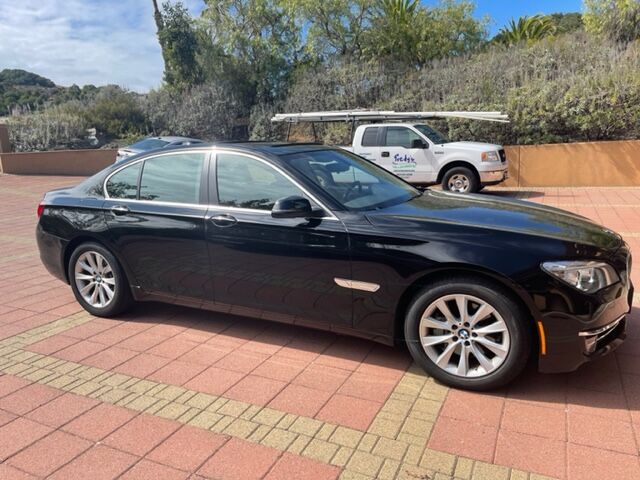 BMW 740i