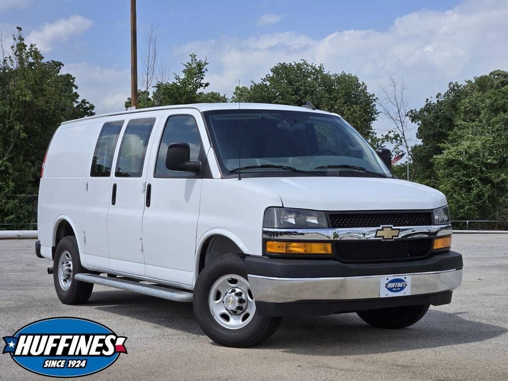 2024 CHEVROLET Express