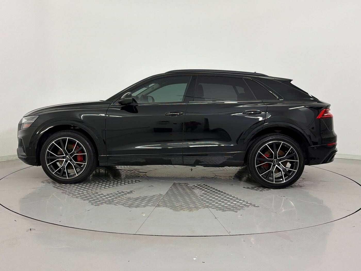 2023 Audi Q8