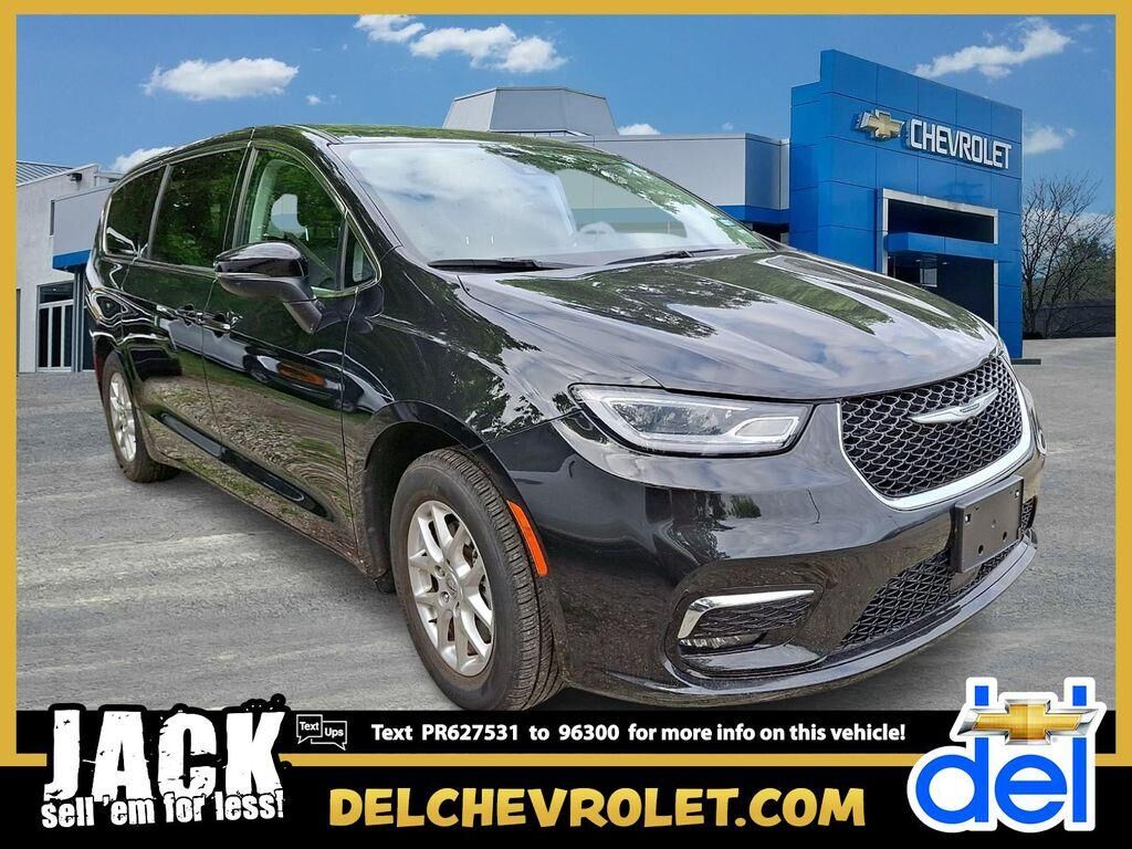 2023 CHRYSLER Pacifica