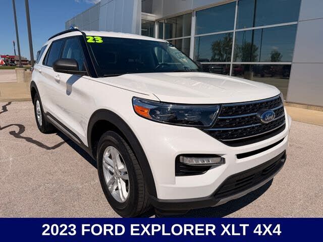 2023 FORD Explorer