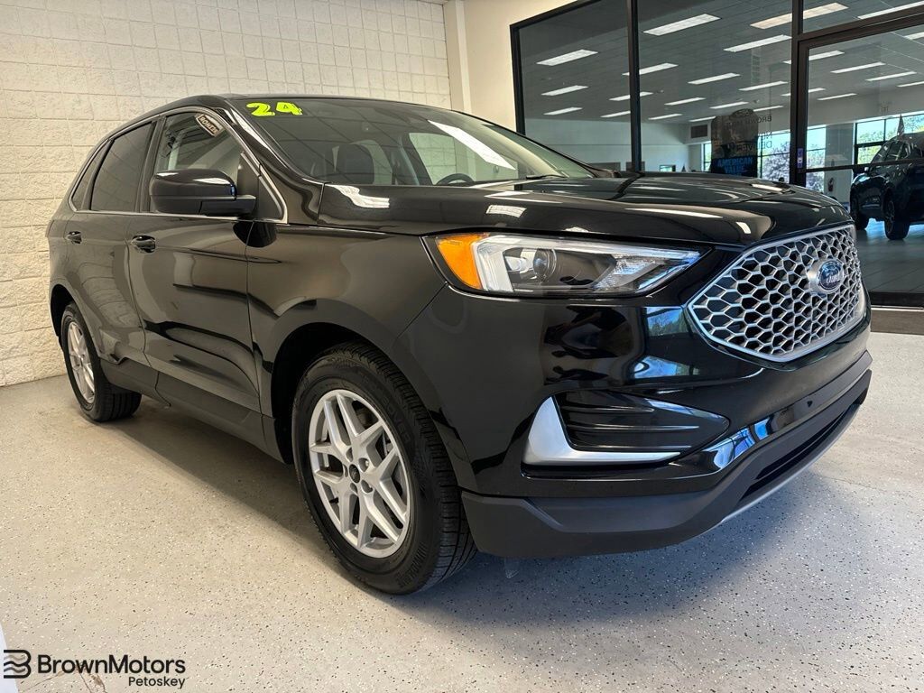 2024 FORD Edge