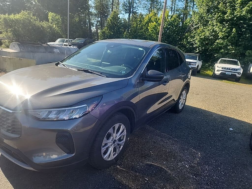 2024 FORD Escape