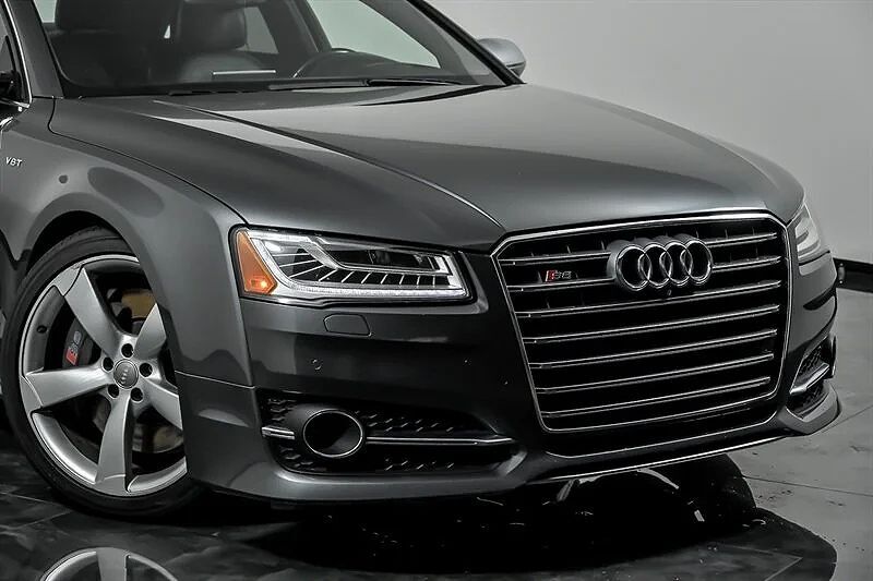 2016 Audi S8