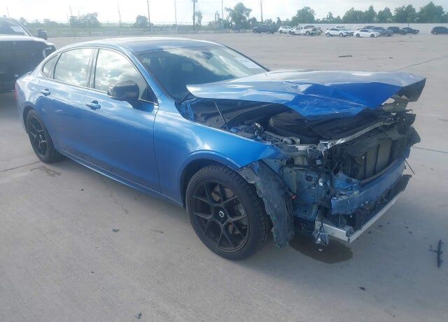 2020 VOLVO S90