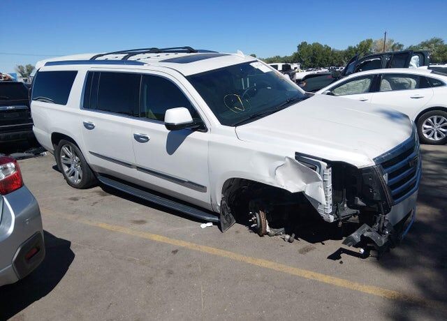 2018 CADILLAC Escalade ESV