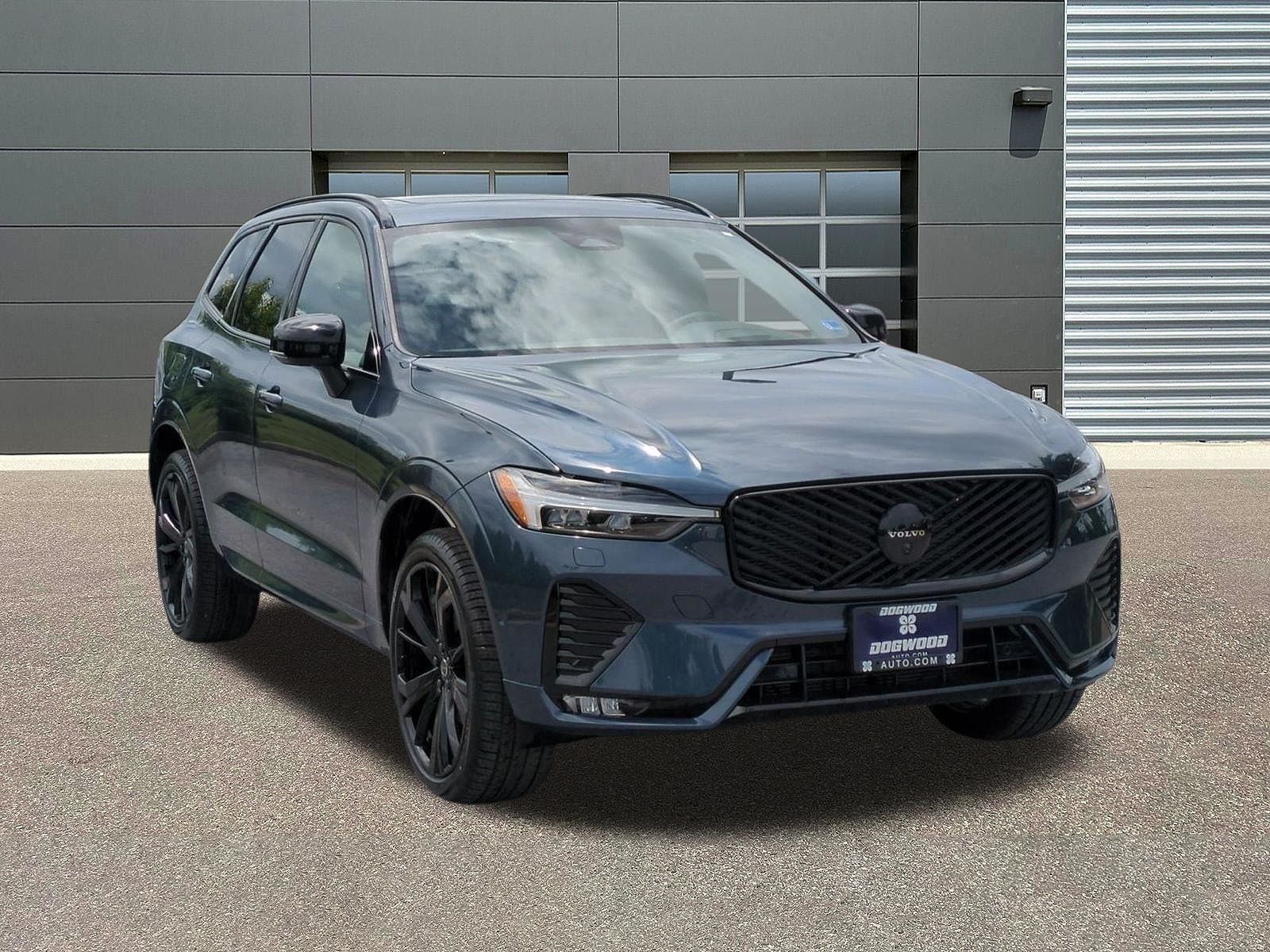 2026 VOLVO XC60