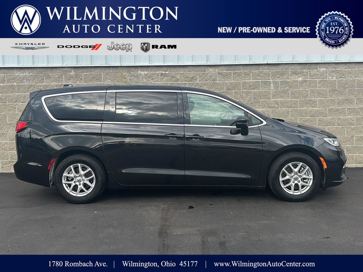 2023 CHRYSLER Pacifica