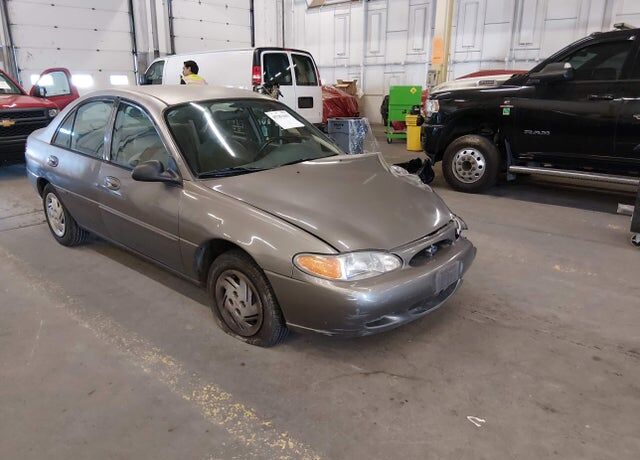 2001 FORD Escort