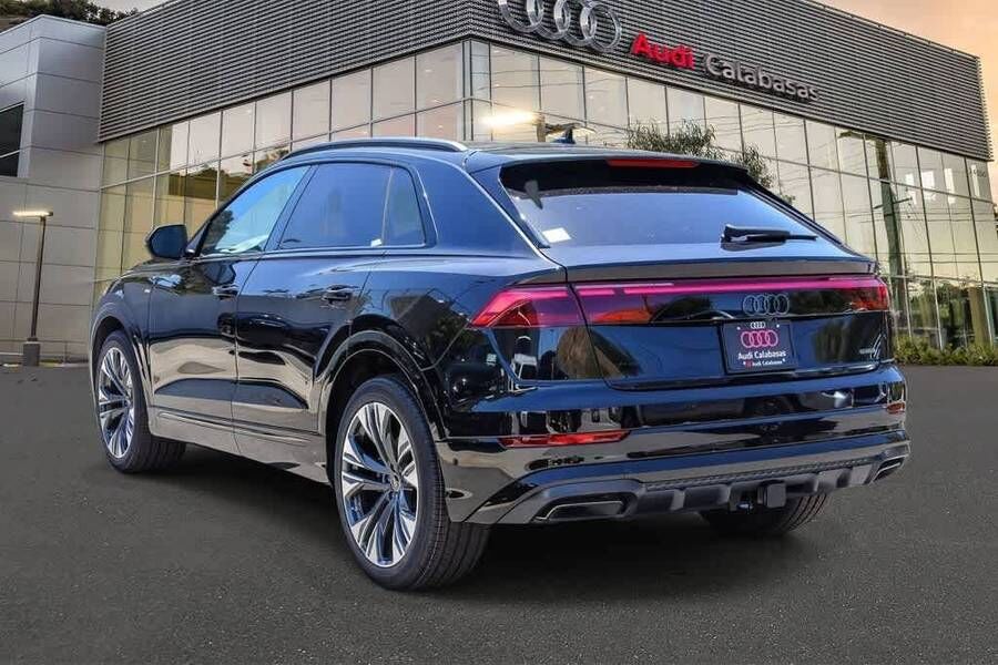 2026 Audi Q8