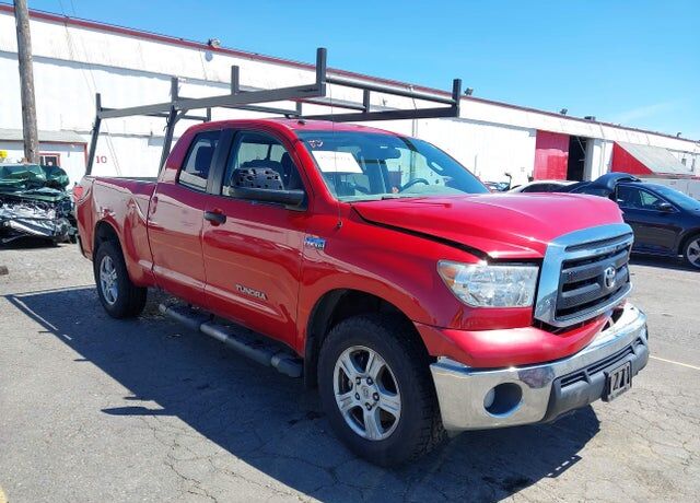 2012 TOYOTA Tundra