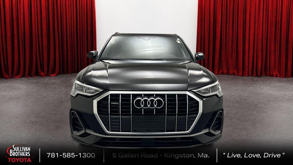 2022 Audi Q3