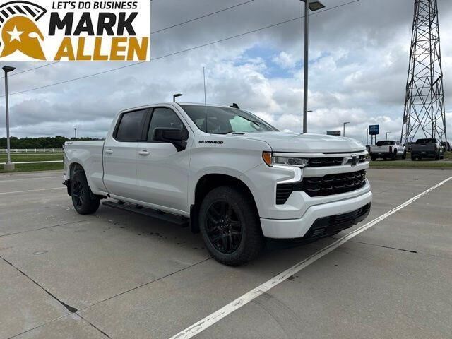 2024 CHEVROLET Silverado