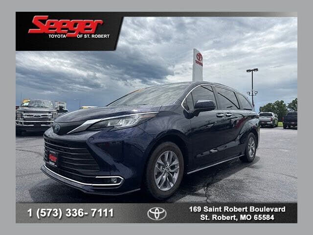 2023 TOYOTA Sienna