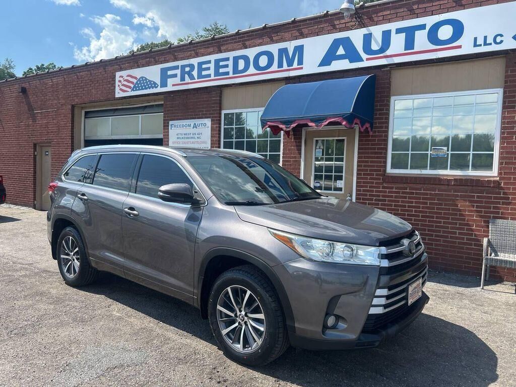 2017 TOYOTA Highlander