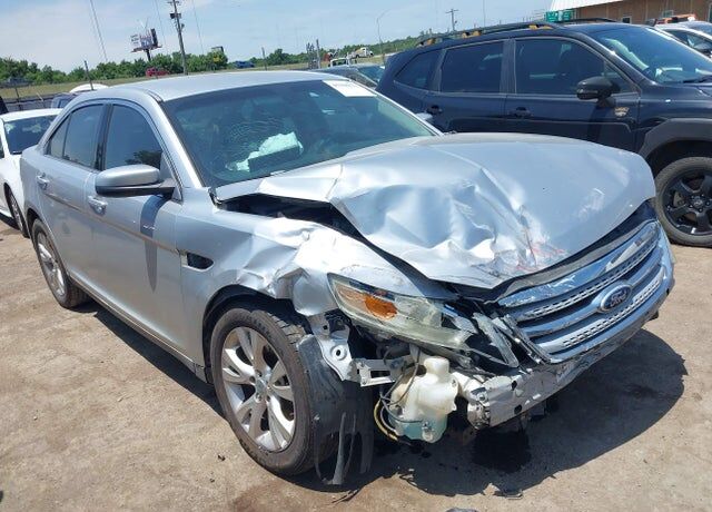 2010 FORD Taurus