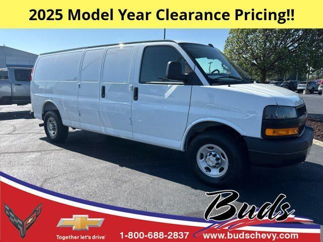 2025 CHEVROLET Express