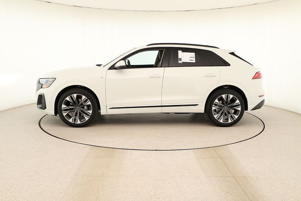 2026 Audi Q8