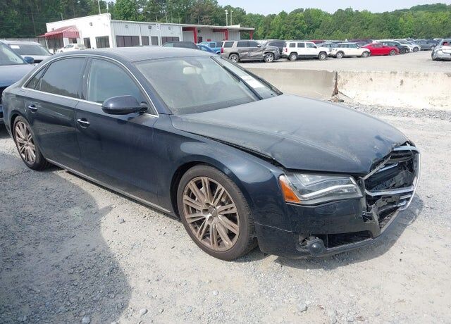 2011 AUDI A8