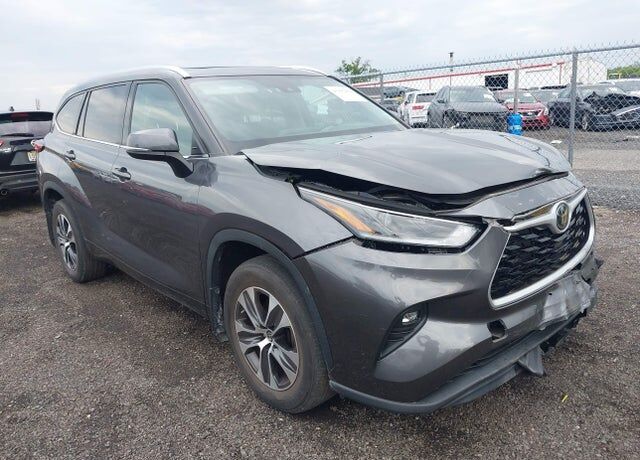 2021 TOYOTA Highlander