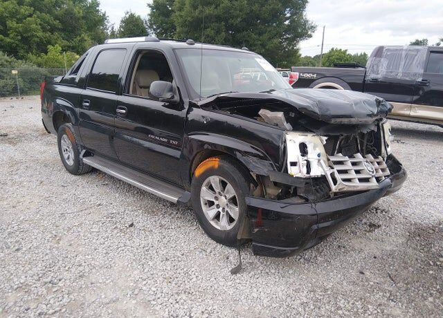 2004 CADILLAC Escalade