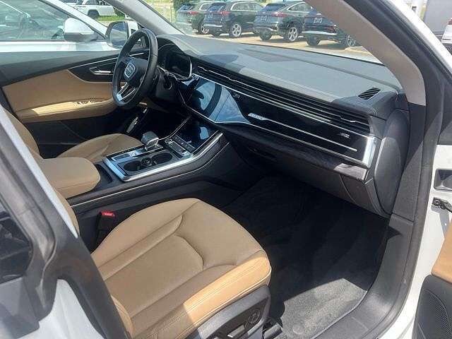 2023 Audi Q8
