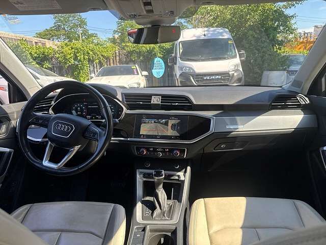 2022 Audi Q3