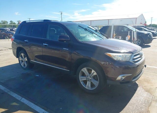 2013 TOYOTA Highlander