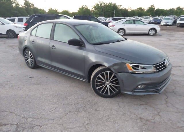 2016 VOLKSWAGEN Jetta