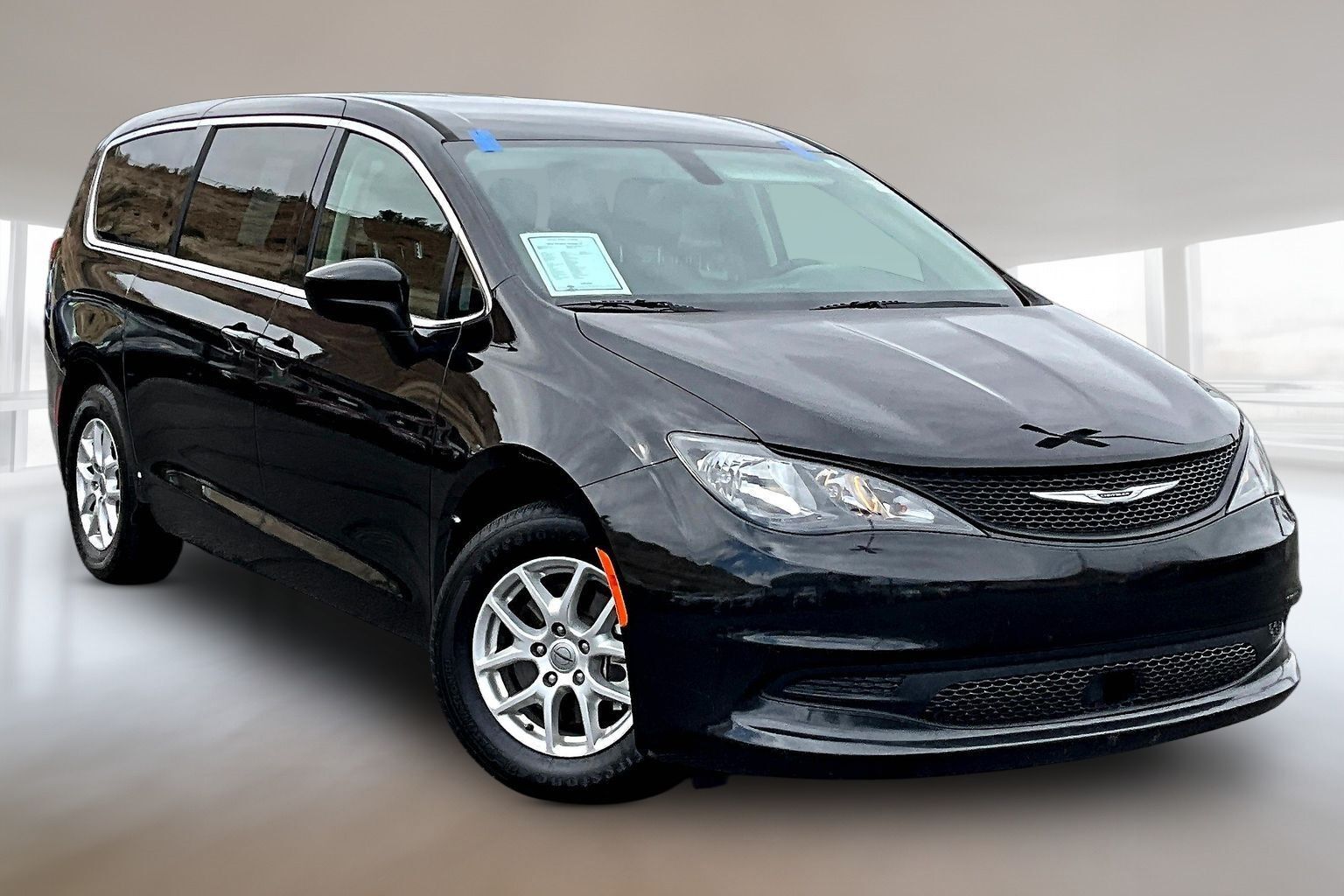 2022 CHRYSLER Voyager