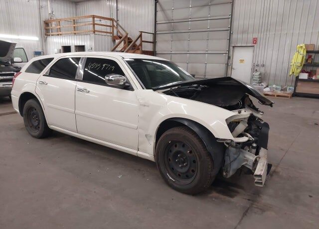 2005 DODGE Magnum