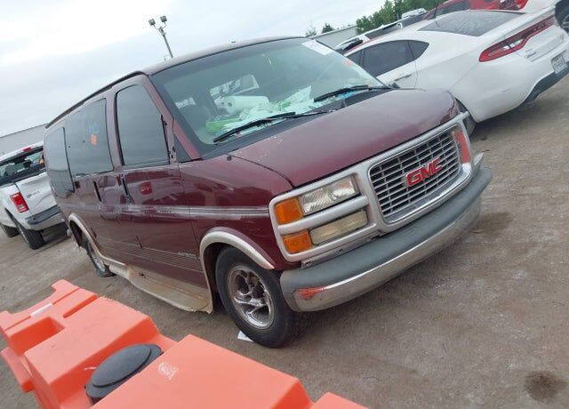 GMC Savana