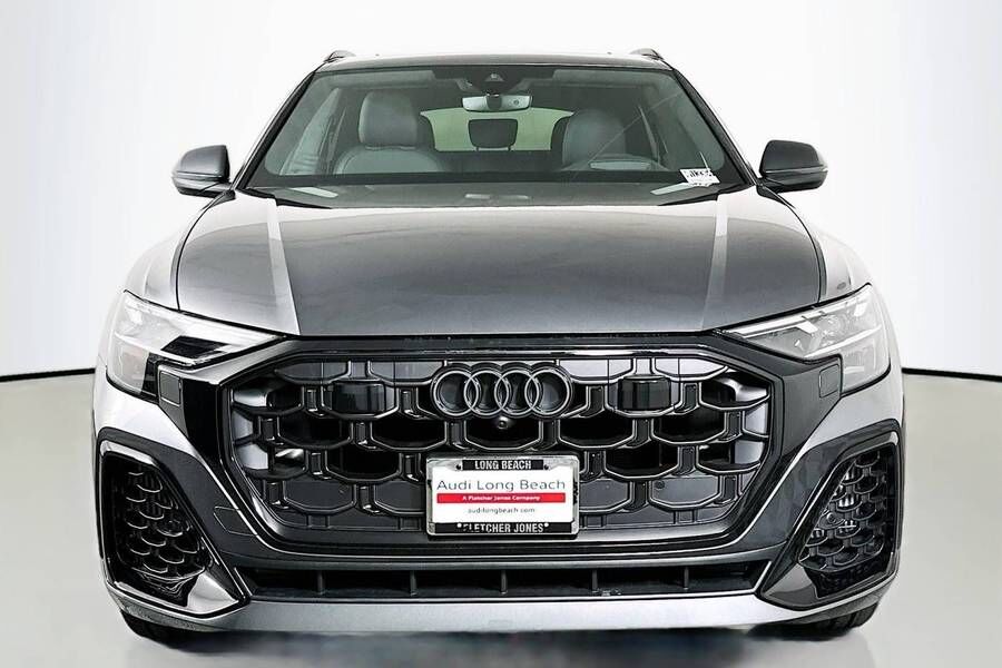2026 Audi Q8