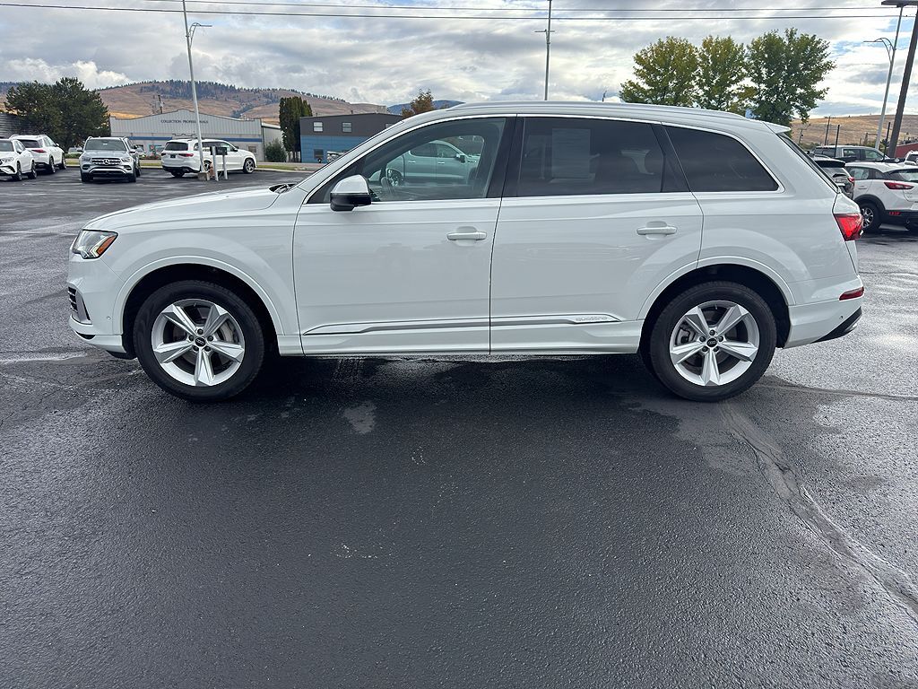 2023 AUDI Q7