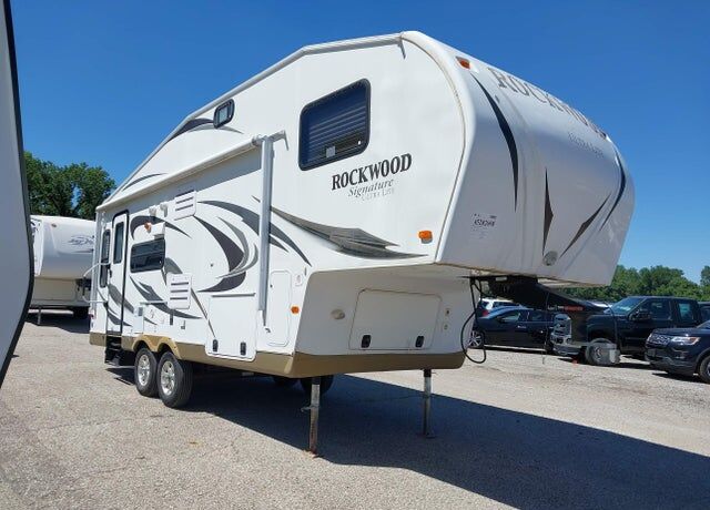 2012 FOREST RIVER Rockwood Lite Weight Trailers